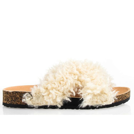 Klapki na ładnej platformie