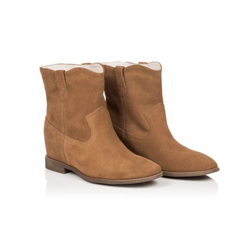 Botki kowbojki skórzane zamszowe na koturnie kamelowe Butdam