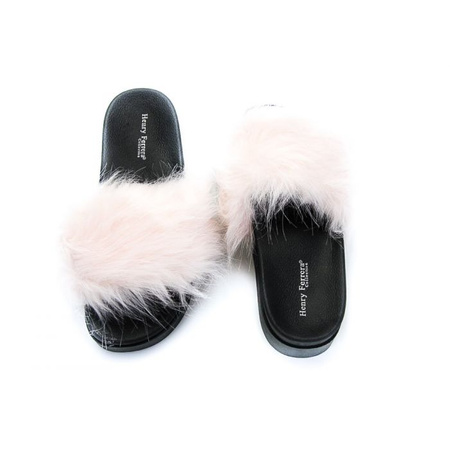 Klapki z futrem