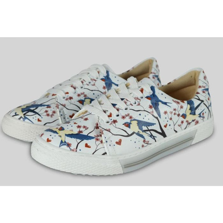 Sneakersy wegańskie w Ptaki Mumka