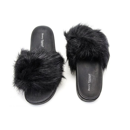 Klapki z futrem