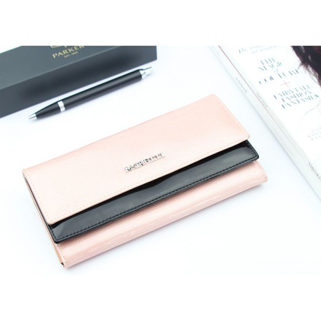 Portfel Damski Skórzany Moretti Duży Lakierowany Różowy RFID Secured