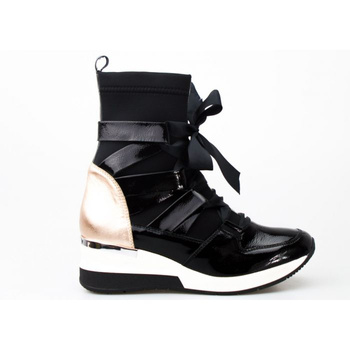 Sneakersy botki skórzane wysokie z kokardą czarne Aga