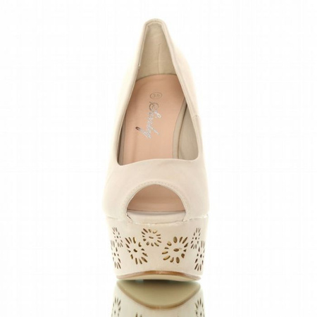 Rewelacyjne koturny z motywami kwiatów. Beżowe. 