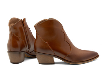 Botki kowbojki skórzane przecierane kamel Butdam