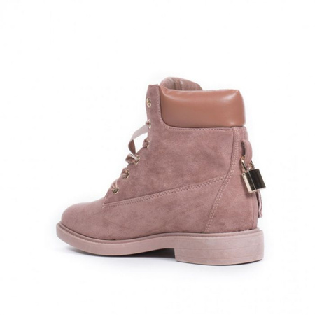 Różowe workery z ozdobą