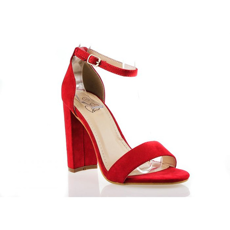 Sandały Czerwone Z Klamerką