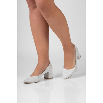 Czółenka na klocku w szpic brokatowe srebrne Butdam