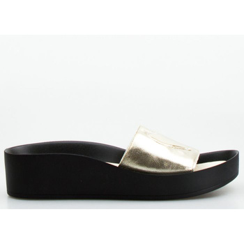 Klapki skórzane na koturnie z sercem czarne złote Sempre