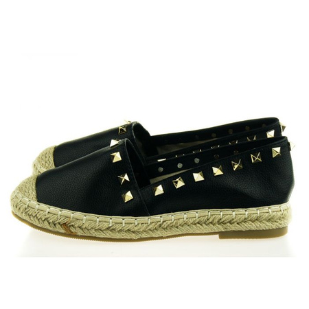 Espadryle z ćwiekami
