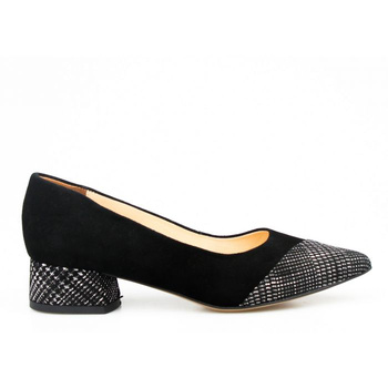 Czółenka na klocku skórzane ze wzorkiem czarne Aga