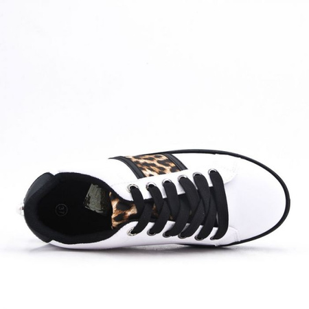 Tenisówki w panterkę białe