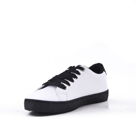 Tenisówki w panterkę białe