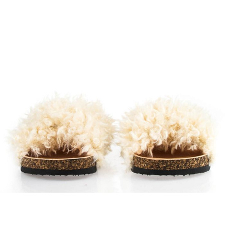 Klapki na ładnej platformie