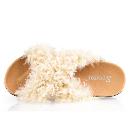 Klapki na ładnej platformie