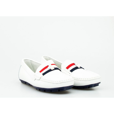 Mokasyny skórzane z ozdobami białe