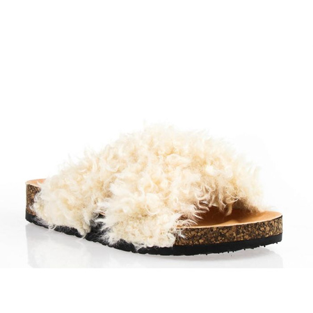 Klapki na ładnej platformie