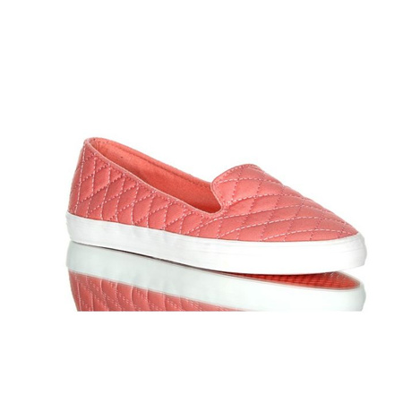 Różowe tenisówki. Stylowo pikowane, wygodne materiałowe buty na lato