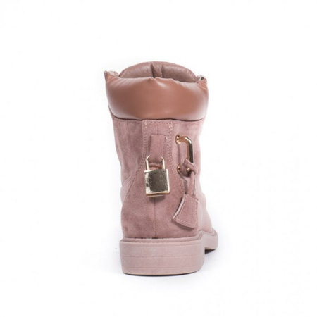 Różowe workery z ozdobą