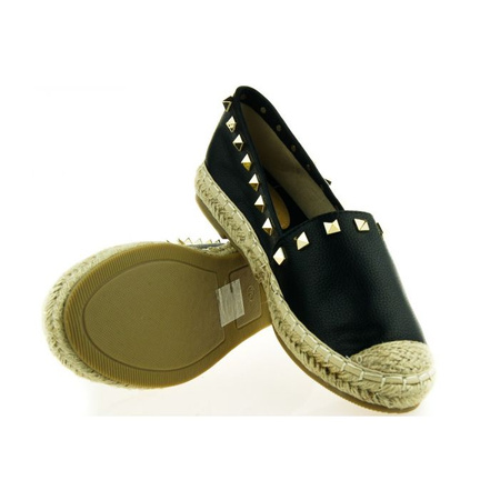 Espadryle z ćwiekami
