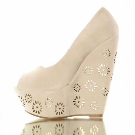 Rewelacyjne koturny z motywami kwiatów. Beżowe. 