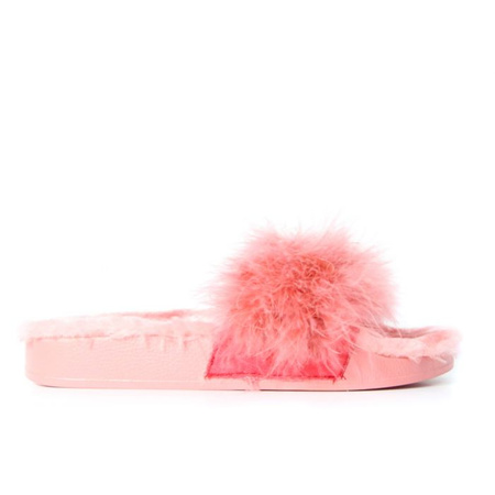 Różowe klapki z futerkiem